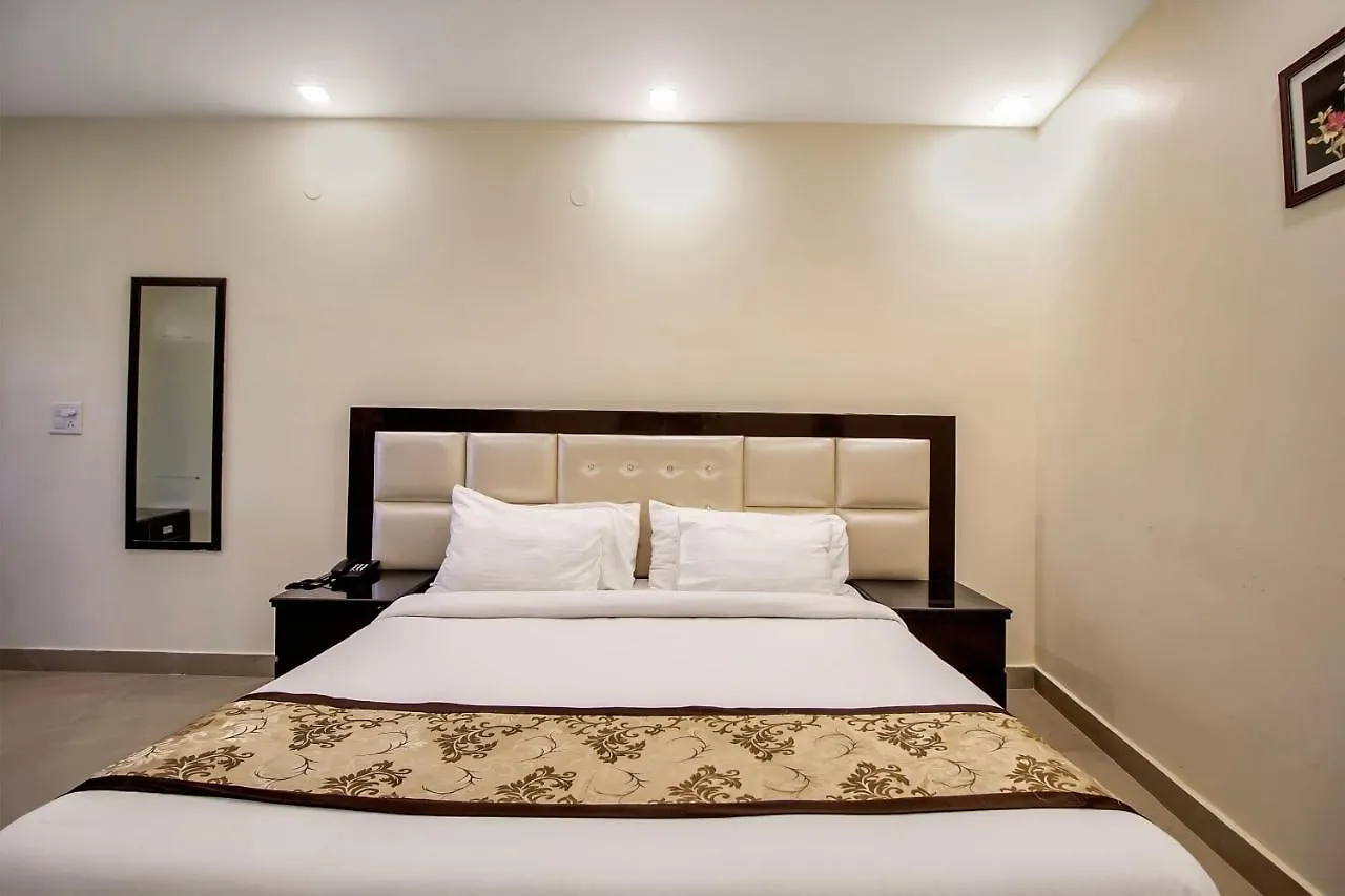 *** Hotel Oyo 8927 Us Executive Suites Gurgaon India